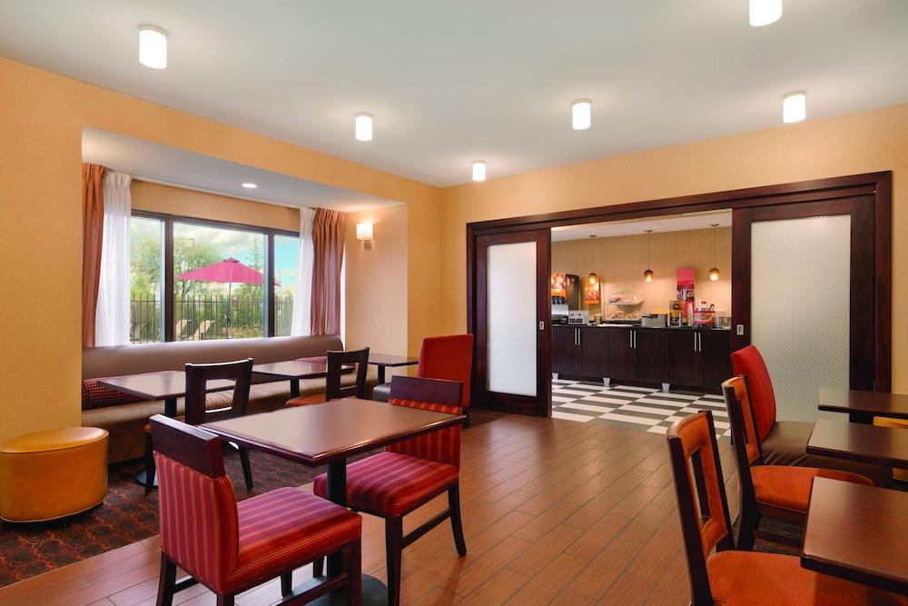 Hampton Inn Columbus-International Airport Gahanna Екстериор снимка