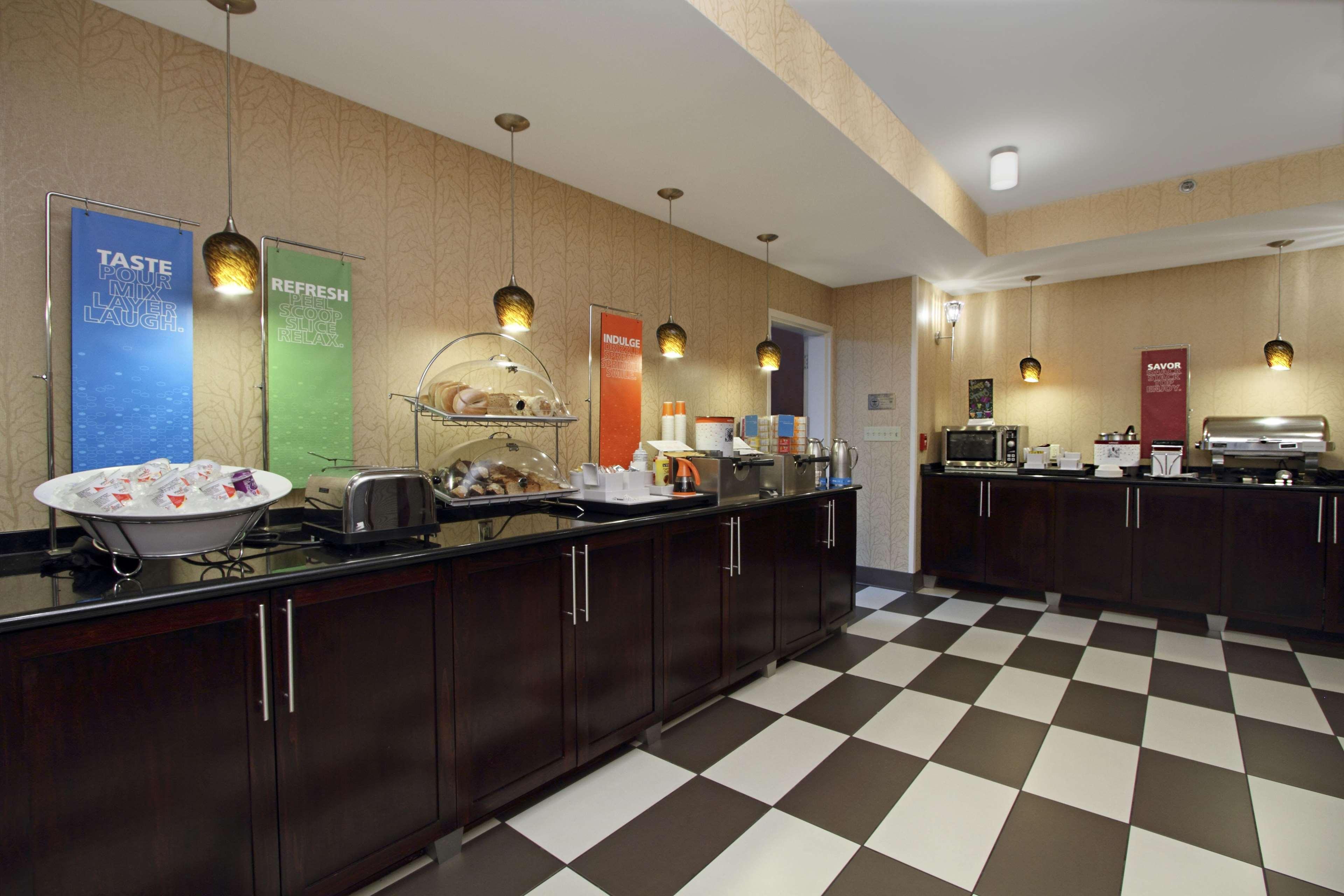 Hampton Inn Columbus-International Airport Gahanna Екстериор снимка
